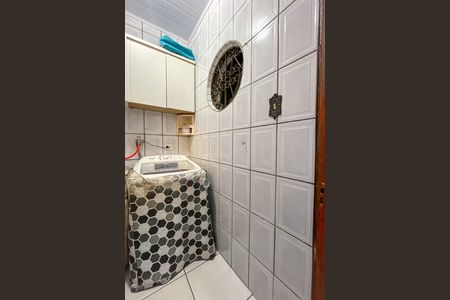 Área de Serviço de casa para alugar com 2 quartos, 200m² em Parque Sao Luis, São Paulo