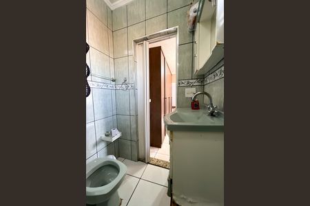 Casa para alugar com 200m², 2 quartos e 2 vagas Casa para alugar com 200m², 2 quartos e 2 vagasBanheiro da Suíte 2