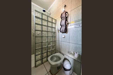 Casa para alugar com 200m², 2 quartos e 2 vagas Casa para alugar com 200m², 2 quartos e 2 vagasBanheiro da Suíte 2
