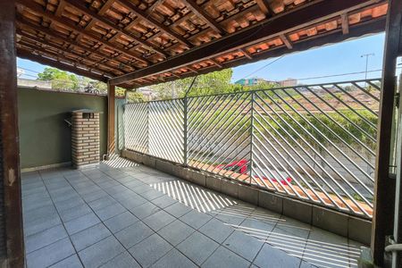 Casa para alugar com 200m², 2 quartos e 2 vagas Casa para alugar com 200m², 2 quartos e 2 vagasVaranda da Suíte 1