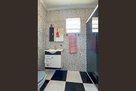 Casa para alugar com 200m², 2 quartos e 2 vagas Casa para alugar com 200m², 2 quartos e 2 vagasBanheiro da Suíte 1