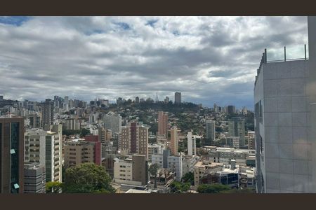 Apartamento à venda com 93m², 3 quartos e 2 vagas Apartamento à venda com 93m², 3 quartos e 2 vagasVista