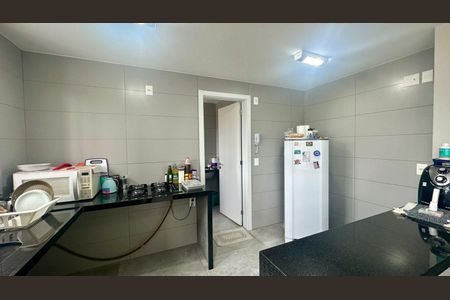 Apartamento à venda com 93m², 3 quartos e 2 vagas Apartamento à venda com 93m², 3 quartos e 2 vagasCozinha