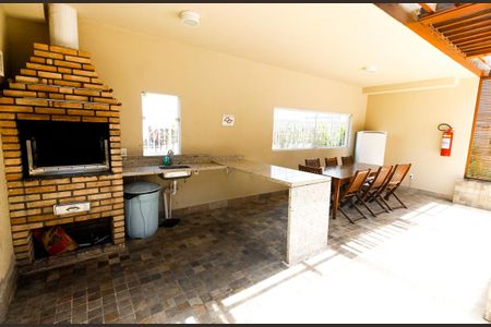 Apartamento à venda com 63m², 2 quartos e 1 vaga Apartamento à venda com 63m², 2 quartos e 1 vagaÁrea comum - Churrasqueira 2