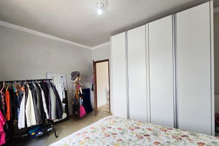 Casa à venda com 250m², 2 quartos e 2 vagas Casa à venda com 250m², 2 quartos e 2 vagasQuarto 1