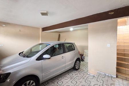 Casa à venda com 250m², 2 quartos e 2 vagas Casa à venda com 250m², 2 quartos e 2 vagasGaragem