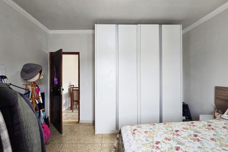 Casa à venda com 250m², 2 quartos e 2 vagas Casa à venda com 250m², 2 quartos e 2 vagasQuarto 1