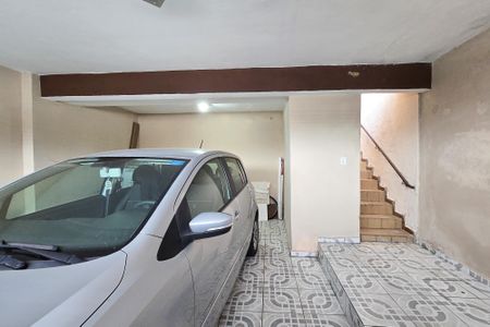 Casa à venda com 250m², 2 quartos e 2 vagas Casa à venda com 250m², 2 quartos e 2 vagasGaragem