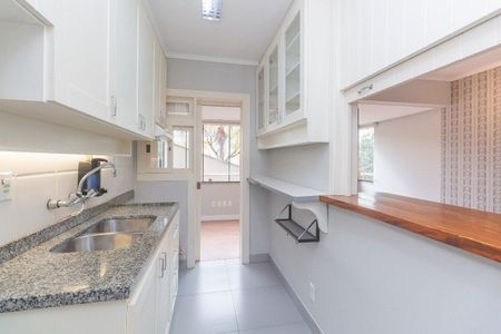 Cozinha de apartamento para alugar com 2 quartos, 71m² em Higienópolis, Porto Alegre