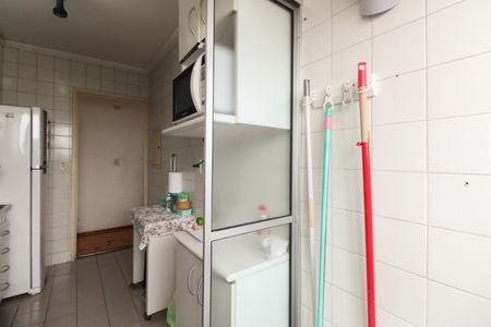 Apartamento à venda com 58m², 3 quartos e 1 vagaÁrea de Serviço 