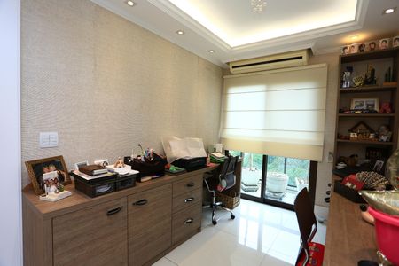 Apartamento à venda com 127m², 3 quartos e 2 vagasEscritório