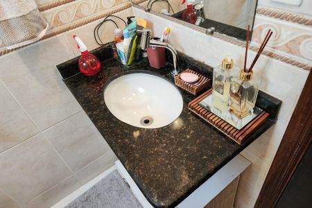 Casa à venda com 144m², 3 quartos e 2 vagasBanheiro Social