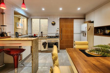 Casa à venda com 144m², 3 quartos e 2 vagasCozinha