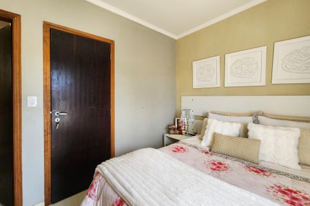 Casa à venda com 144m², 3 quartos e 2 vagasSuíte