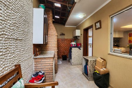 Casa à venda com 144m², 3 quartos e 2 vagasÁrea