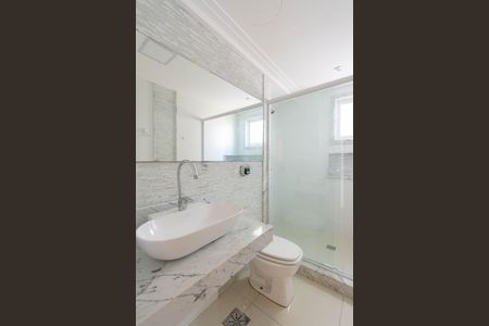 Apartamento para alugar com 180m², 3 quartos e 2 vagas Apartamento para alugar com 180m², 3 quartos e 2 vagasBanheiro da Suíte 2