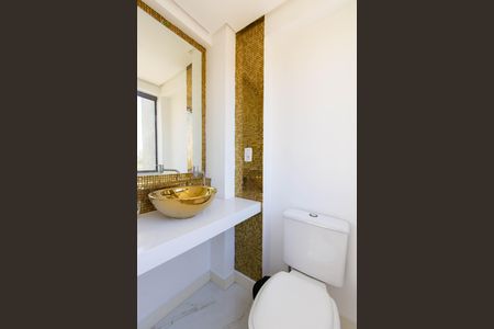 Apartamento para alugar com 180m², 3 quartos e 2 vagas Apartamento para alugar com 180m², 3 quartos e 2 vagasBanheiro de Serviço