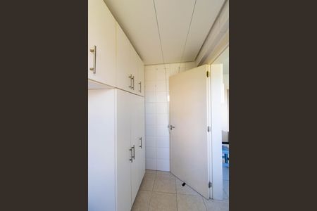 Apartamento para alugar com 180m², 3 quartos e 2 vagas Apartamento para alugar com 180m², 3 quartos e 2 vagasÁrea de Serviço