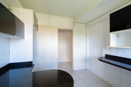 Apartamento para alugar com 180m², 3 quartos e 2 vagas Apartamento para alugar com 180m², 3 quartos e 2 vagasCozinha