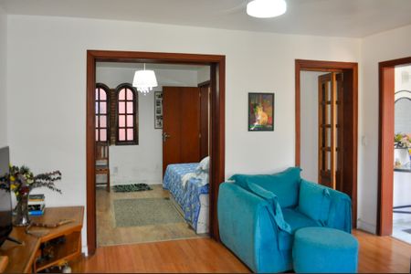 Sala de casa à venda com 2 quartos, 323m² em Tristeza, Porto Alegre