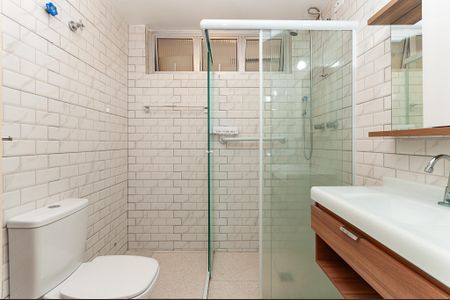 Apartamento à venda com 80m², 2 quartos e 1 vaga Apartamento à venda com 80m², 2 quartos e 1 vagaBanheiro Social