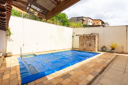 Casa à venda com 262m², 4 quartos e 6 vagas Casa à venda com 262m², 4 quartos e 6 vagasÁrea Gourmet