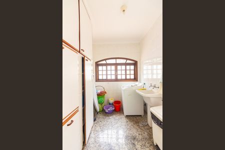 Casa à venda com 262m², 4 quartos e 6 vagas Casa à venda com 262m², 4 quartos e 6 vagasÁrea de Serviço