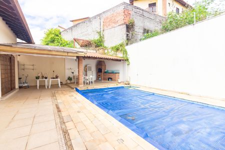 Casa à venda com 262m², 4 quartos e 6 vagas Casa à venda com 262m², 4 quartos e 6 vagasÁrea Gourmet