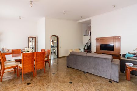 Casa à venda com 262m², 4 quartos e 6 vagas Casa à venda com 262m², 4 quartos e 6 vagasSala 2