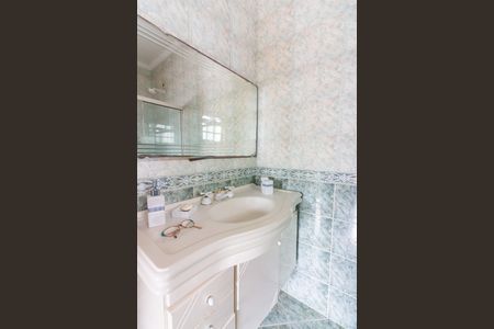 Casa à venda com 262m², 4 quartos e 6 vagas Casa à venda com 262m², 4 quartos e 6 vagasBanheiro da Suíte