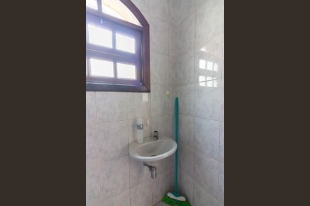 Casa à venda com 262m², 4 quartos e 6 vagas Casa à venda com 262m², 4 quartos e 6 vagasBanheiro de Serviço