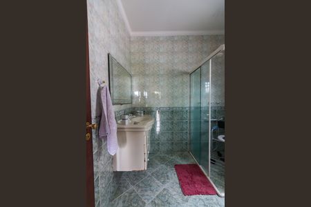 Casa à venda com 262m², 4 quartos e 6 vagas Casa à venda com 262m², 4 quartos e 6 vagasBanheiro da Suíte