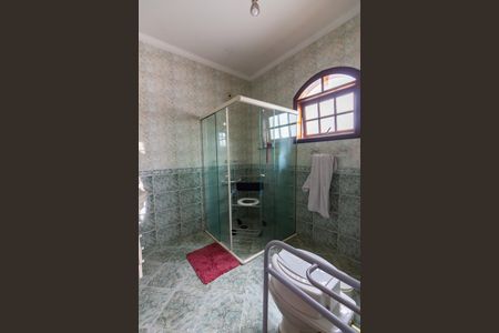 Casa à venda com 262m², 4 quartos e 6 vagas Casa à venda com 262m², 4 quartos e 6 vagasBanheiro da Suíte