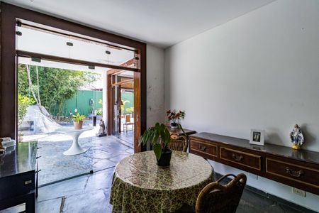 Casa para alugar com 750m², 5 quartos e 4 vagasCopa