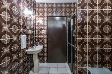 Casa para alugar com 750m², 5 quartos e 4 vagasBanheiro da Suíte 2