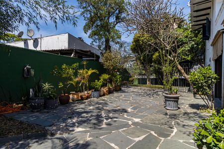 Casa para alugar com 750m², 5 quartos e 4 vagasÁrea Externa