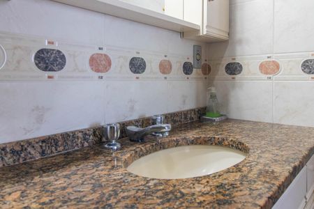 Apartamento para alugar com 68m², 2 quartos e sem vagaBanheiro