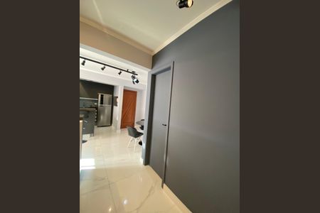 Corredor de apartamento para alugar com 1 quarto, 50m² em Bosque da Saúde, São Paulo