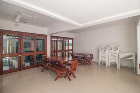 Apartamento para alugar com 69m², 2 quartos e sem vagaÁrea comum - Salão de festas