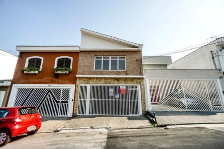 Casa para alugar com 200m², 3 quartos e 2 vagasFachada