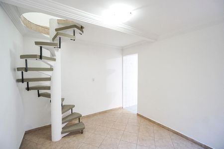 Casa para alugar com 200m², 3 quartos e 2 vagasEdícula - Sala