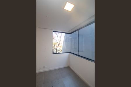 Apartamento para alugar com 71m², 2 quartos e 1 vagaVaranda
