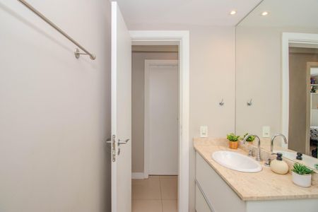 Apartamento à venda com 76m², 3 quartos e 2 vagasBanheiro Social