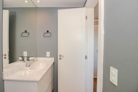 Apartamento à venda com 76m², 3 quartos e 2 vagasBanheiro da Suíte