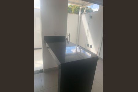 Casa de condomínio para alugar com 60m², 3 quartos e 1 vaga Casa de condomínio para alugar com 60m², 3 quartos e 1 vagaVaranda