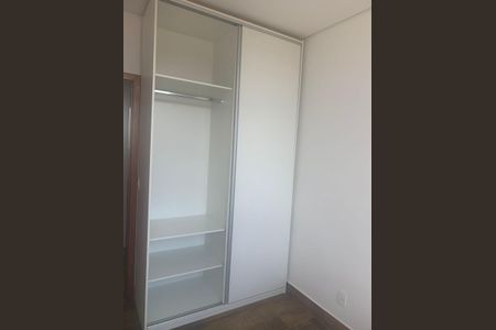 Casa de condomínio para alugar com 60m², 3 quartos e 1 vaga Casa de condomínio para alugar com 60m², 3 quartos e 1 vagaQuarto
