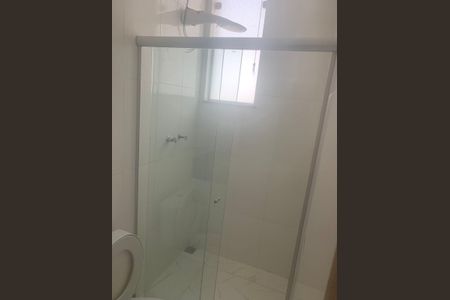 Banheiro de casa de condomínio para alugar com 3 quartos, 60m² em Parque Xangri-Lá, Contagem