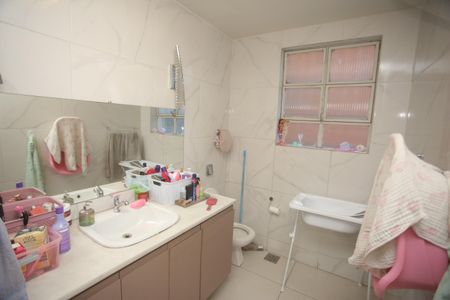 Apartamento à venda com 248m², 4 quartos e 2 vagasBanheiro da Suíte