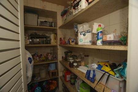 Apartamento à venda com 248m², 4 quartos e 2 vagasDespensa