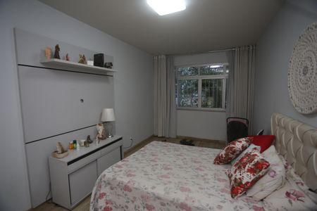 Apartamento à venda com 248m², 4 quartos e 2 vagasQuarto 1